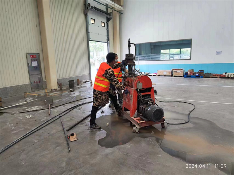 伊金霍洛厂房地面下沉塌陷注浆加固施工